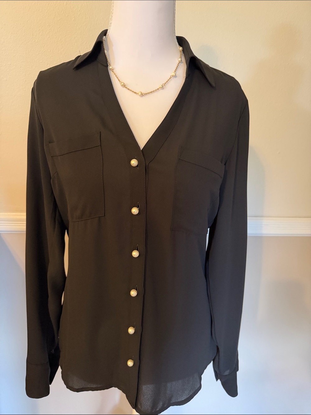 Express slim portofino with pearl buttons
